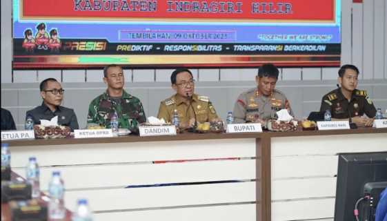 Anev Penanganan Karhutla di Inhil, Bupati Wardan Pimpin Rapat Koordinasi Bersama Forkopimda