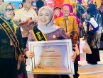 Hj. Hesti Haris Raih Penghargaan Nasional sebagai Bunda PAUD Peduli PAUD 2025
