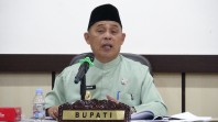 Bupati Inhil Herman Pimpin Rapat Evaluasi Realisasi Fisik dan Keuangan November 2025