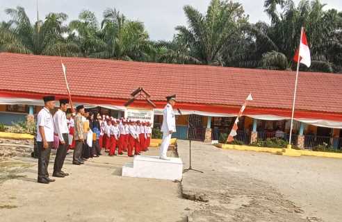 Upacara Bendera HUT Kemerdekaan RI di Desa Talang Jangkang