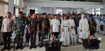 Kasi Intel Kejari SBB Hadiri Kegiatan Pelepasan Calon Jamaah Haji Kabupaten Seram Bagian Barat Tahun 2025.