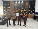 Tangani Tunggakan Iuran Badan Usaha, Kajari SBB Terima 8 SKK Dari BPJS Kesehatan SBB