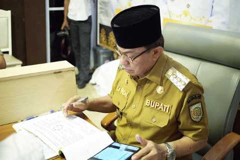 Ajukan Pengunduran Diri, Wardan Tetap Jabat Bupati