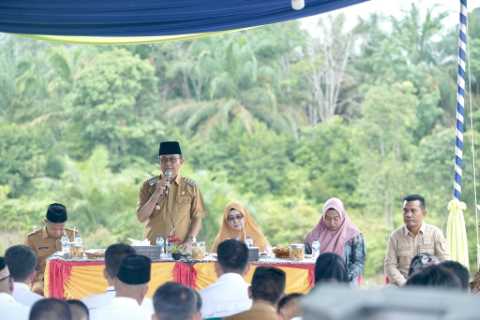 Aparatur Desa Keritang Terima NIKD dan NIPD dari Bupati Inhil