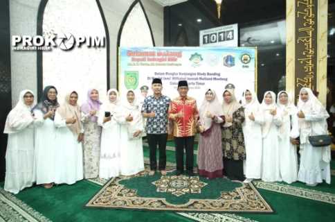 Bupati Inhil Kunjungi Masjid Jami\' Miftahul Jannah Jakarta Timur