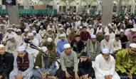 Mengawali 1 Ramadhan,Pj Bupati Herman Tarawih di Masjid Al Huda Tembilahan