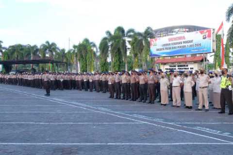 693 Personel Polda Riau Naik Pangkat, Kapolda Ingatkan Selalu Berbuat Baik