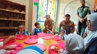 Gubernur Jambi Al Haris: Makan Bergizi Gratis Perdana di Jambi Berjalan Baik