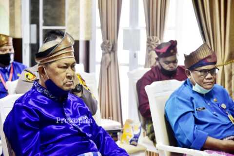 Wabup SU Ikuti Rapat Paripurna DPRD Milad Riau Ke-63 Secara Virtual 