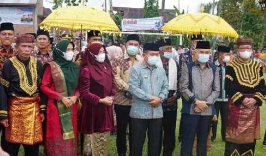 AL Haris Terima Gelar Adat  Depati Mudo Terawang Lidah Payung Negeri