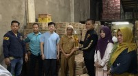 Satgas Pangan Polres Inhil Lakukan Pengecekan Minyak Kita di Agen Tembilahan