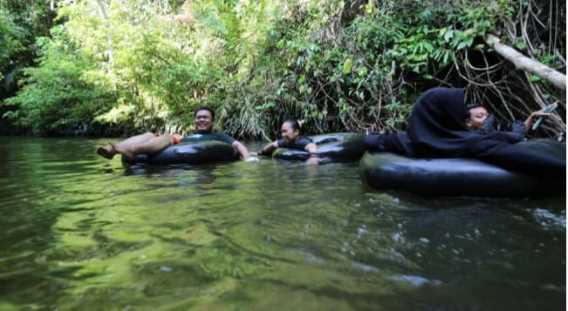 Suguhkan Arum Jeram, Pemdes Batu Ampar Apresiasi Pengelola Bukit Pendam