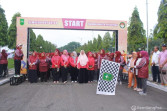 Sempena HUT ke 24, Dharma Wanita Provinsi Riau Lakukan Gerak Jalan Santai dan Senam Sehat Bersama