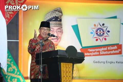 Bupati Wardan Hadiri Reuni Akbar Alumni SMP Negeri 1 Pulau Kijang