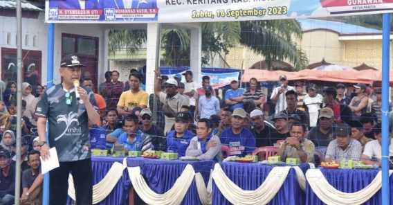 Wabup Syamsuddin Uti Tutup Turnament Bola Volly Putri SU CUP se-Kecamatan Keritang 