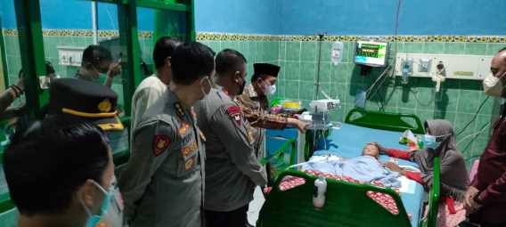 Al Haris jenguk korban yang ditikam ibu kandungnya di Tebo