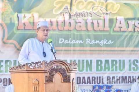 Wabup H.Syamsuddin Uti Hadiri Khutbatul Arsy Ponpes Daarul Rahman Tempuling