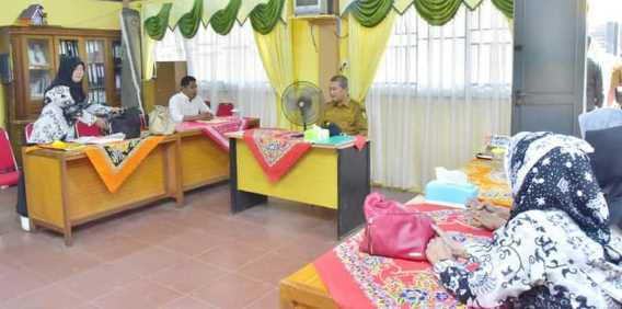 Berikan Perhatian Kepada SD dan SMP, Wabup H.Syamsuddin Uti Berkunjung Ke SDN 001 dan SDN 003. 