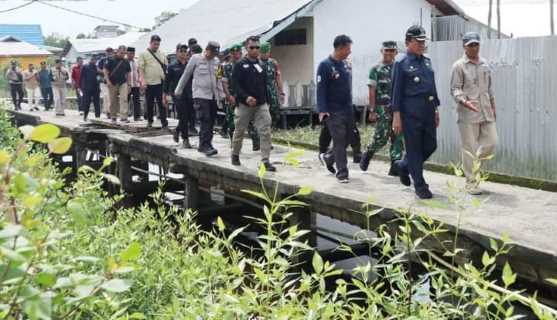 Bupati Inhil HM Wardan Tinjau Ruas Jalan Bekawan-Belaras