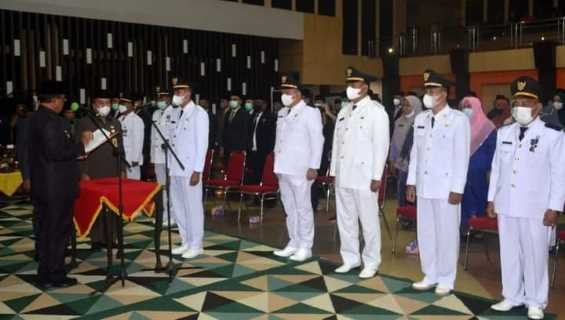 Bupati H. M. Wardan Lantik Pejabat Administrator dan Pengawas dilingkungan Pemkab Inhil