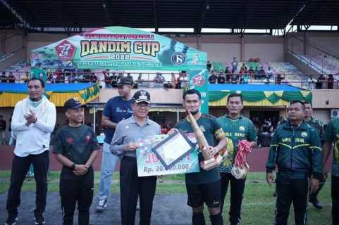 Bupati Inhil HM WARDAN Tutup Turnamen Sepakbola Dandim Cup Tahun 2022