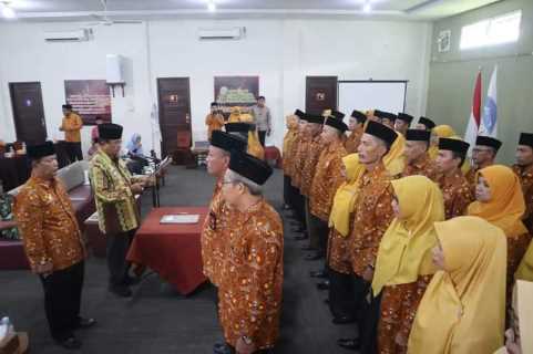 Bupati Inhil H.M.Wardan Melantik dan mengukuhkan DPD AGPAII Kabupaten Indragiri Hilir