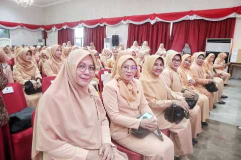 Dharma Wanita Persatuan Riau Gelar Puncak Peringatan HUT DWP ke-23