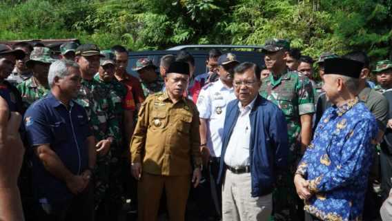 Bersiaga di Posko Evakuasi Tamiai, Gubernur Alharis Sambut Kehadiran Mantan Wapres Jusuf Kalla