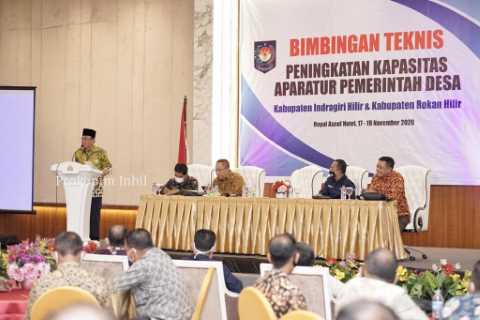 Bupati HM.Wardan Buka BIMTEK Aparatur Desa, Administrasi Desa Penting
