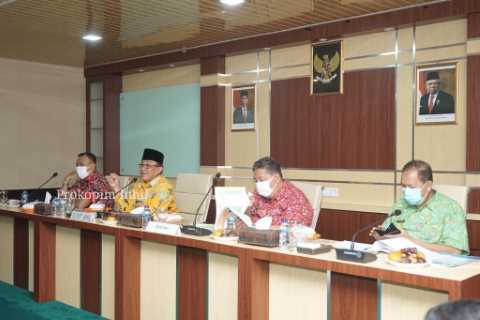 Pimpin Rapat Evaluasi Progres Keuangan dan Fisik T.A 2020, Bupati HM.Wardan OPD Maksimalkan Waktu Yang Tersisa