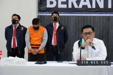 Sekcam Binawidya Pekanbaru, Terjerat OTT Tim Saber Pungli Polda Riau