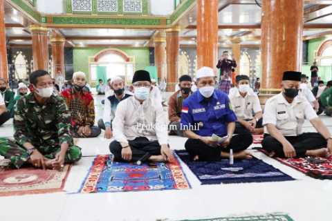 Datangi Pulau Kijang, Wabup H.Syamsuddin Uti Kunjungi Sekolah MTs Siti Zubaidah & Pasar Waddai