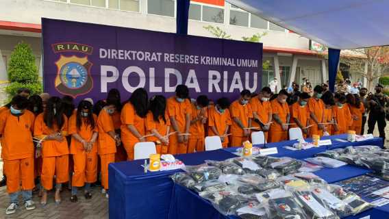 Polda Riau Gulung Praktek Judi Online, 59 Tersangka Diciduk