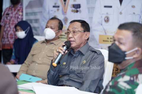 Bupati Inhil HM.Wardan Pantau Pilkades bersama Dirjen Bina Pemerintah Desa Kemendari RI Melalui Vidcon