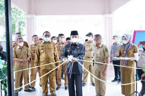 Maksimalkan Pelayan Terhadap Masyarakat, Bupati HM.Wardan Resmikan Kantor Desa Batu Ampar Yang Baru