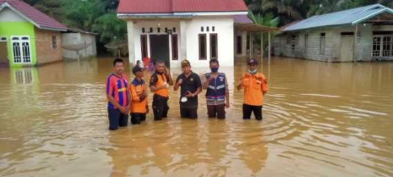 Sudah 3 Hari Banjir di Desa Limau Manis Belum Juga Surut, Kades Kasian Masyarakat Kami