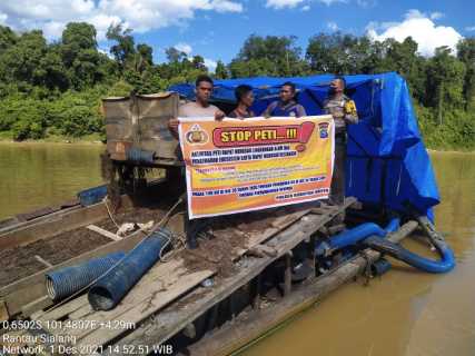 Polsek kuantan mudik lakukan Penindakan terhadap Penambang Emas Tanpa Ijin (PETI) Di aliran sungai Batang Kuantan