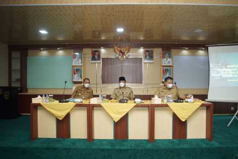 Bupati didampingi Wabup Inhil Pimpin Rapat Evaluasi laporan Fisik dan Keuangan APBD, DAK Fisik, DAK Non Fisik dan Tugas Pembantuan
