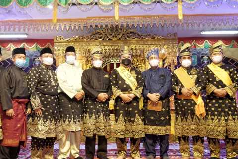 Bupati HM.Wardan Hadiri Penghargaan “Ingatan Budi” Kepada Kapolda Riau dari LAMR