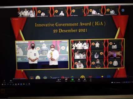 Bupati Inhil Terima Penghargaan Innovative Goverment Award 2021