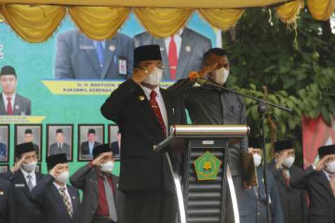 Bupati HM.Wardan Pimpin Upacara Peringatan HAB Kementrian Agama RI ke-76 Tahun 2022 di lingkungan Kemenag RI Kab. Inhil