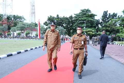 Wakil Bupati H.Syamsuddin Uti Hadiri Upacara Farewell and welcome Parade Kapolda Riau
