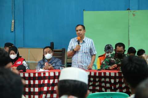 Tinjau Bencana Longsor, Ketua DPRD Inhil Cerita Pernah Alami Musibah Besar