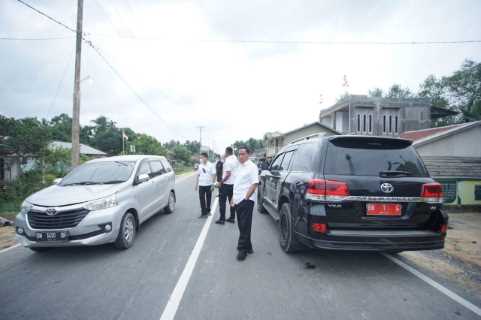 Bupati  Wardan Tinjau Jalan Provinsi Wilayah Selatan