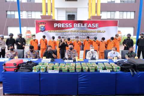 Belum 1 Bulan Bertugas di Riau, Irjen Pol M Iqbal Ungkap 80 KG Sabu dan Amankan 11 Tersangka