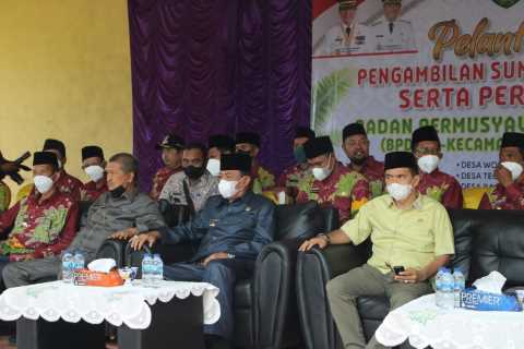 Hadiri Pelantikan BPD se-Kecamatan Pelangiran, Ini Pesan-pesan Ketua DPRD Inhil 