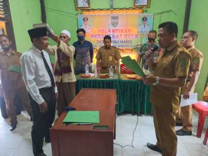 Rahman Resmi Jabat Sekdes Limau Manis