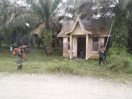 Tinjau Bangunan Terbengkalai, Kades Lubuk Besar: InsyaAllah Difungsikan untuk Posyandu