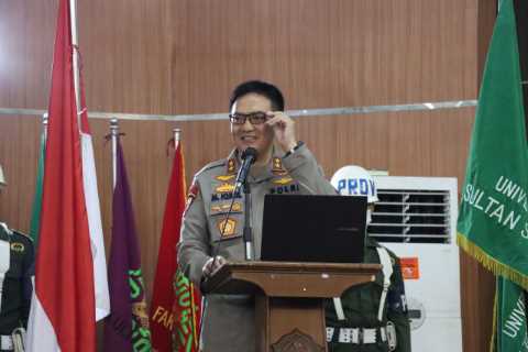 Kapolda Riau Irjen Moh Iqbal, Pukau Mahasiswa UIN Suska