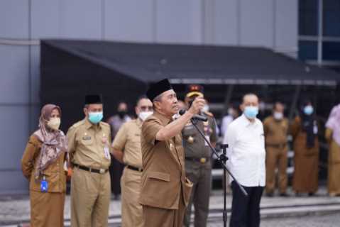 Pelayanan RSUD Arifin Achmad Harus Ditingkatkan, Gubri: Jangan Ketus